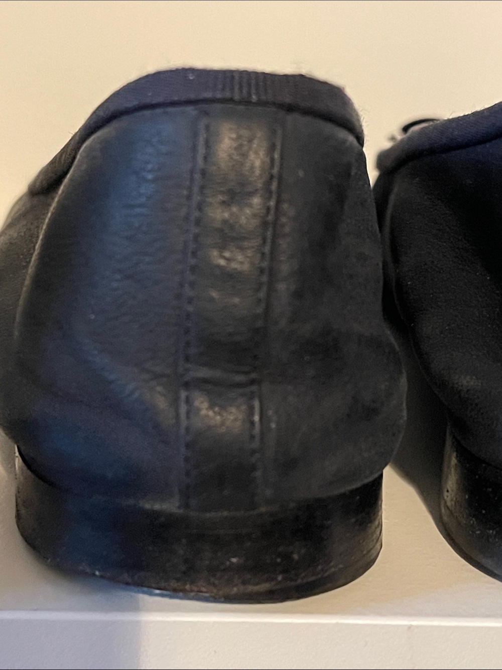 CHANEL Navy Leather Ballet Flats with Bow - Picture 14 of 16